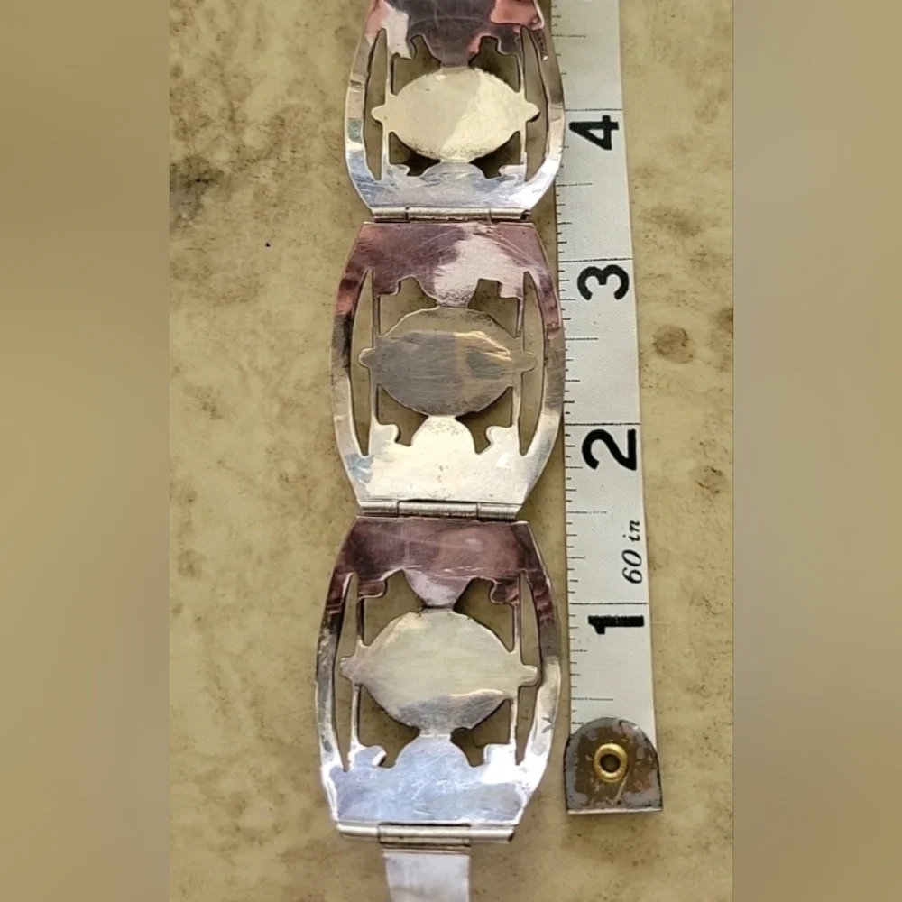 Elegant Sterling Silver and Abalone Bracelet Approx. 6" Length. - Picture 4 of 6